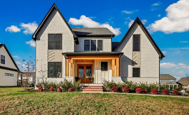 Property Photo: 867 Shady Bluff Trl TN 37043