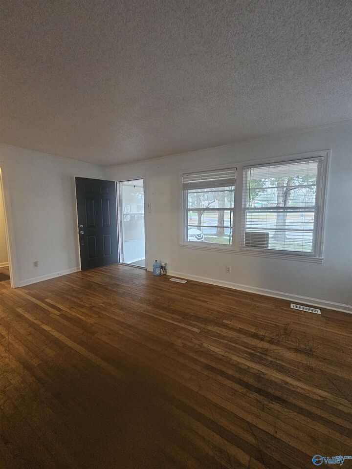 Property Photo:  106 Delaware Blvd  AL 35811 