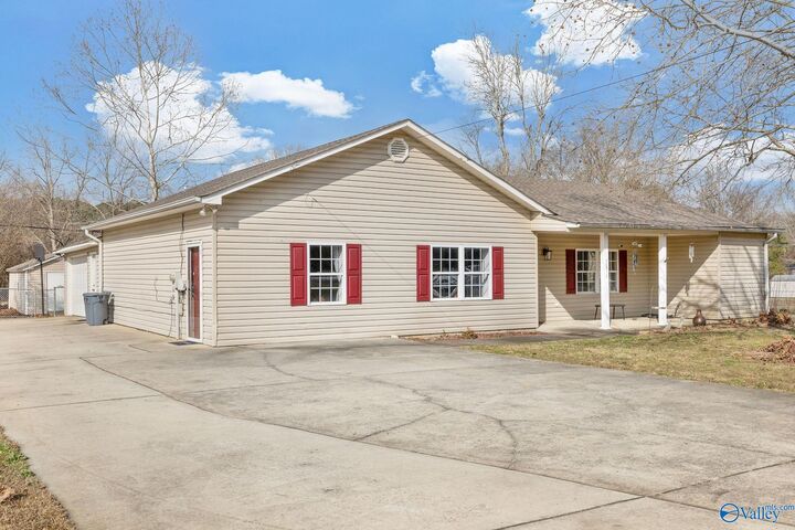 Property Photo:  3816 Browns Valley Road  AL 35976 