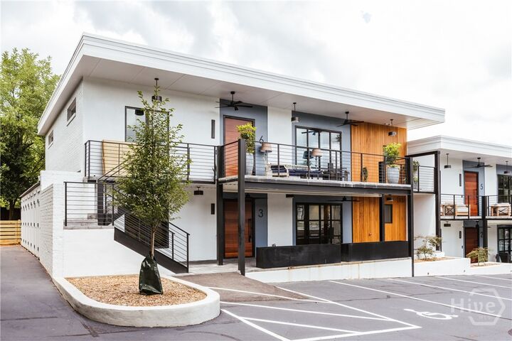 Property Photo: 1554 S Lumpkin Street 3 GA 30605