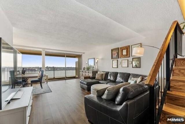 Property Photo:  3 Horizon Road #1004  NJ 07024 