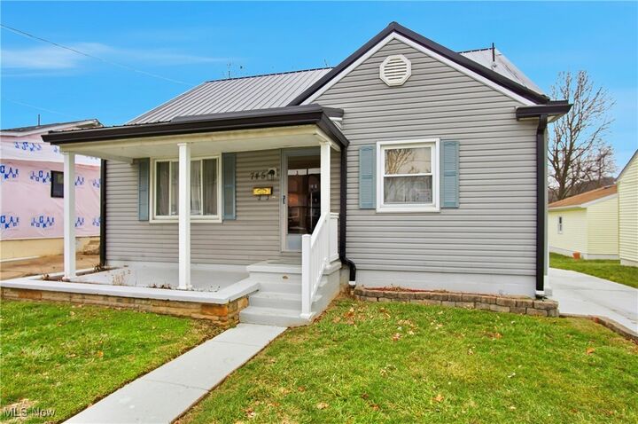 Property Photo:  745 E Fair Avenue  OH 43130 