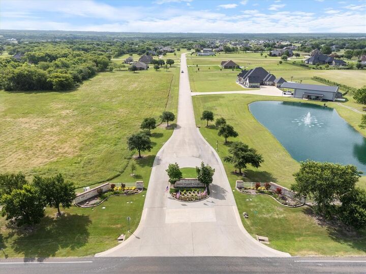 Property Photo: 649 Horseshoe Bend TX 75189