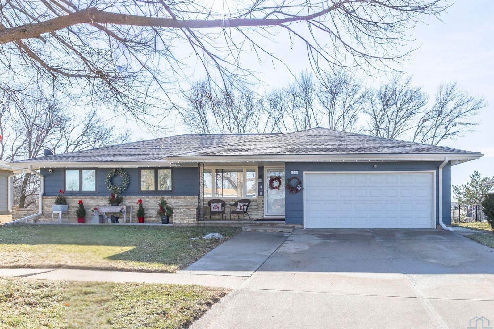 Property Photo: 4212 Natalia Way IA 51106