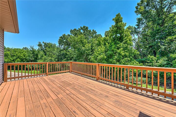 Property Photo:  2 Parkridge Drive  AR 72715 