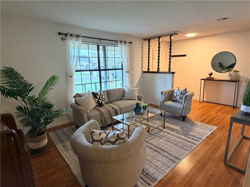 Property Photo:  1022 Hummingbird Lane  AR 72761 