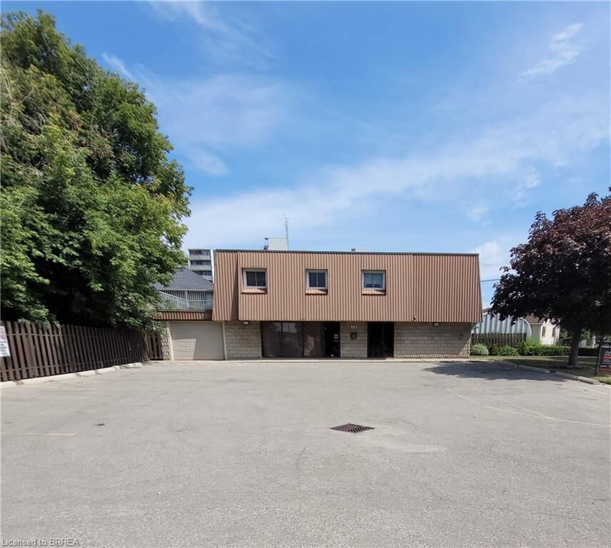 Property Photo:  325 Fairview Drive  ON N3R 2X3 