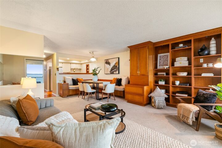 Property Photo:  600 S State Street 314  WA 98225 