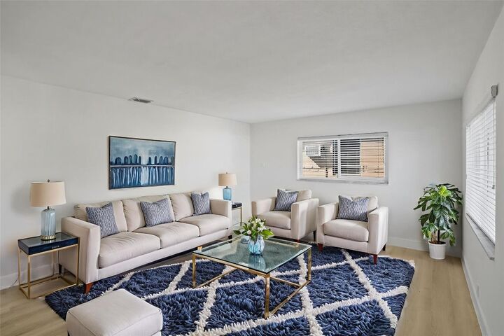 Property Photo:  8930 SW 38th Street  FL 33165 