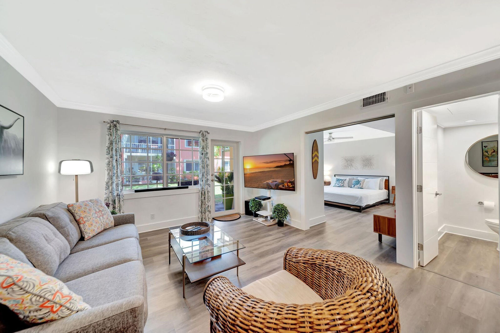Property Photo:  200 NE 19th Court 109 M  FL 33305 