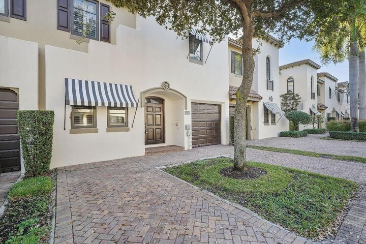 Property Photo:  615 Via Villagio  FL 33462 