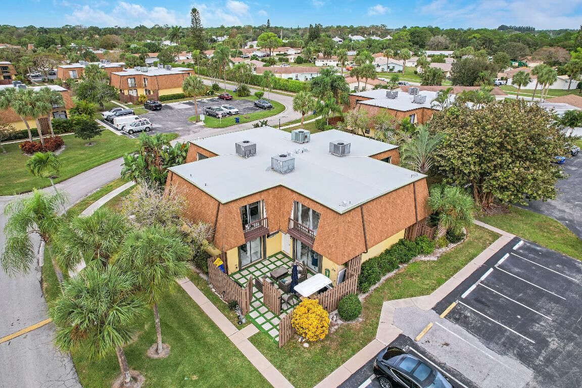 Property Photo:  110 N Delaware Boulevard 9C  FL 33458 