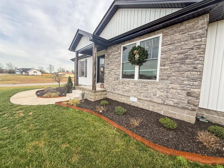 Property Photo:  136 Greenbriar Lane  KY 42171 