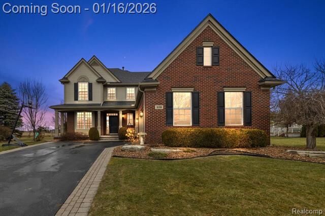 Property Photo:  328 Franklin Lake Circle  MI 48371 