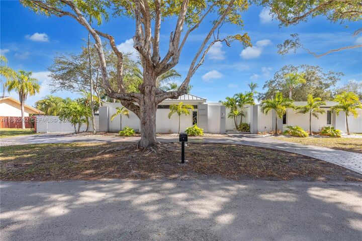 Property Photo:  18555 SW 83rd Pl  FL 33157 