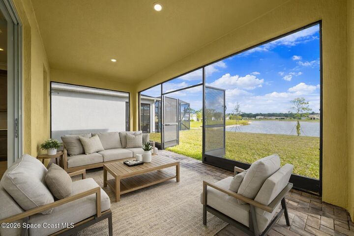 Property Photo:  715 Veridian Circle NW  FL 32907 