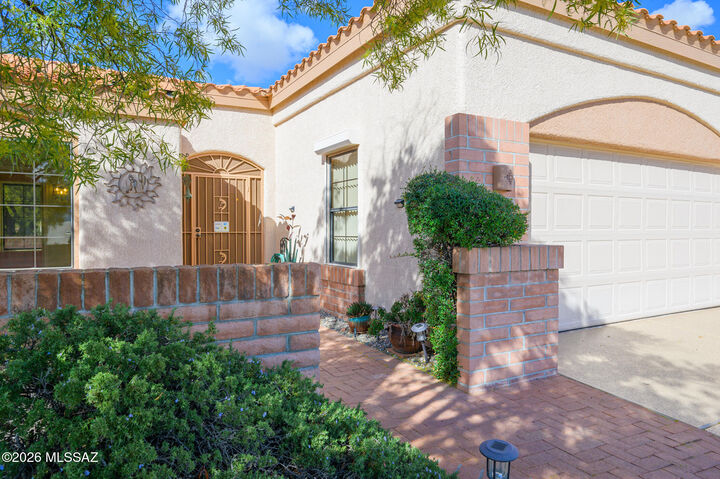 Property Photo:  1631 E Firefly Court  AZ 85755 