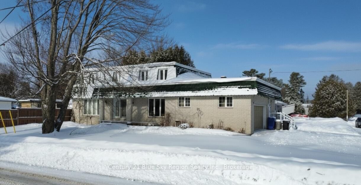 Photo de la propriété: 61 Third Street ON P2B 3A9