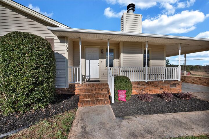 Property Photo: 730 New Prospect Church Road SC 29625