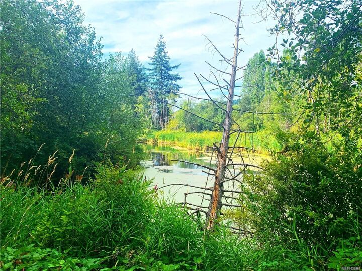 Property Photo: 121 Whims Rd BC V8K 1B2