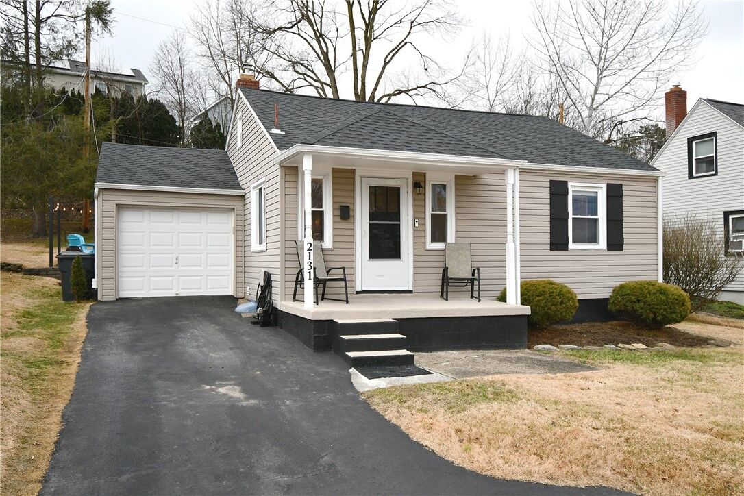 Property Photo: 2131 Swallow Hill Rd PA 15220