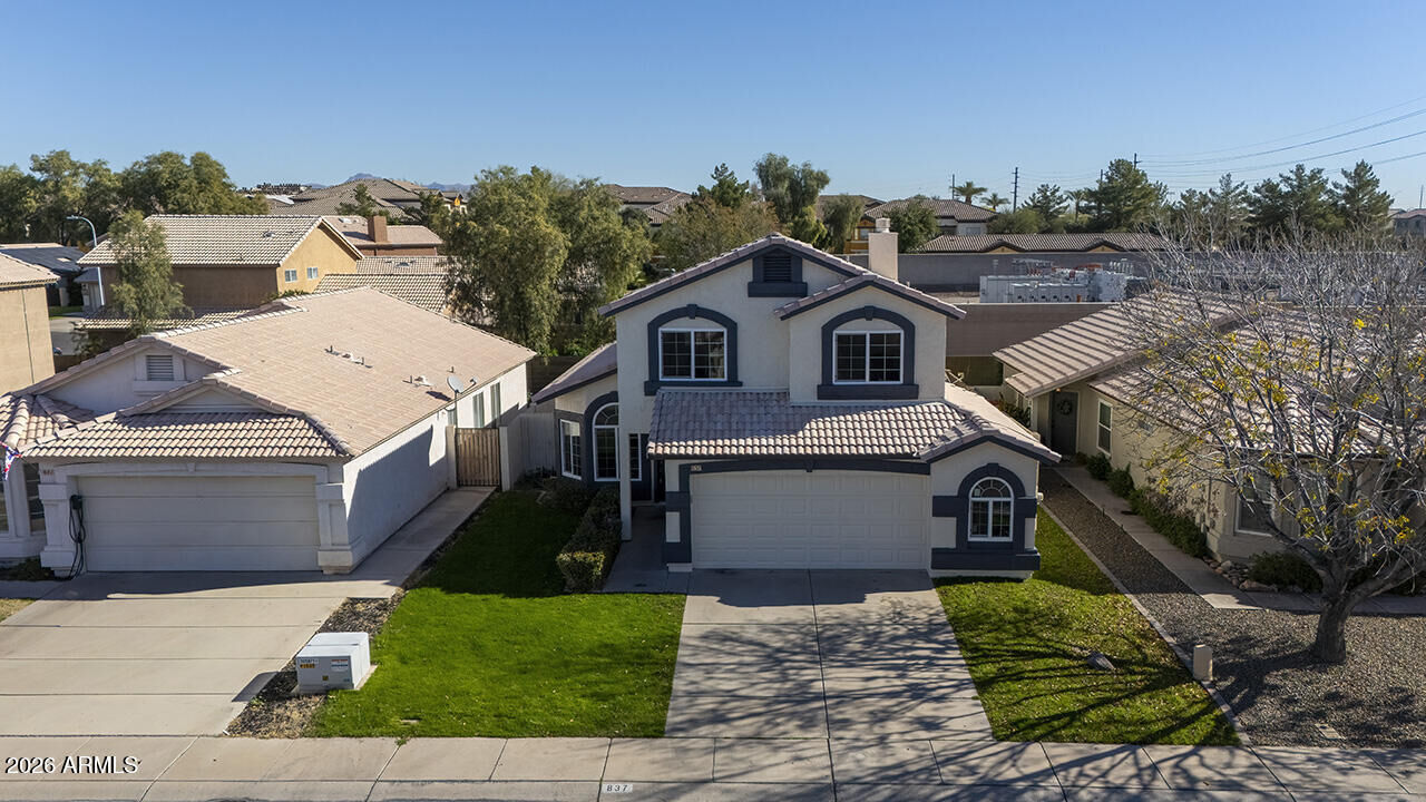 Property Photo:  837 N Bluejay Drive  AZ 85234 