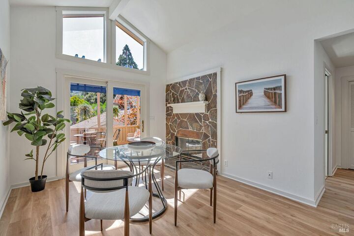 Property Photo:  105 Bayview Street  CA 94901 