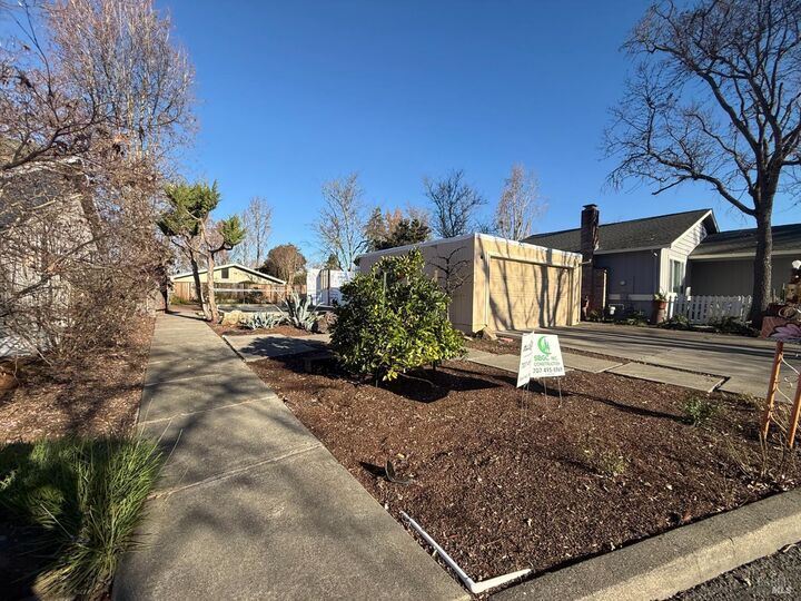 Property Photo:  1745 Arroyo Sierra Avenue  CA 95405 