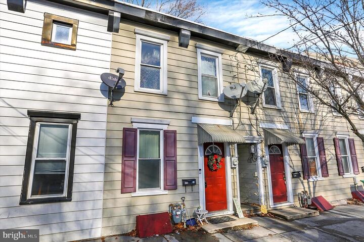 Property Photo:  171 E North Street Street  PA 17013 