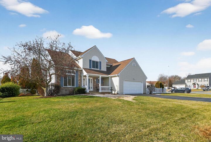 Property Photo: 5 Charcoal Court DE 19702