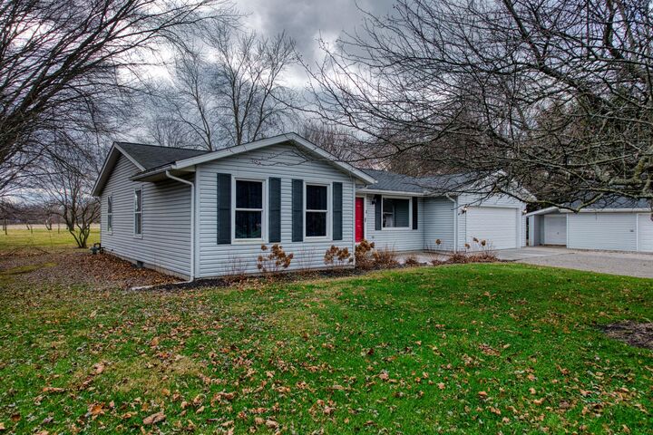 Property Photo:  5400 Chestnut Hills NE Road  OH 43055 