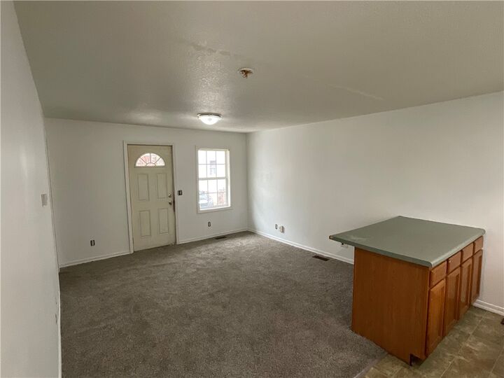 Property Photo:  1435 E Prairie Street  IL 62521 