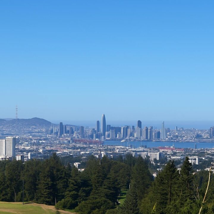 Property Photo:  82 Wilding Ln  CA 94611 