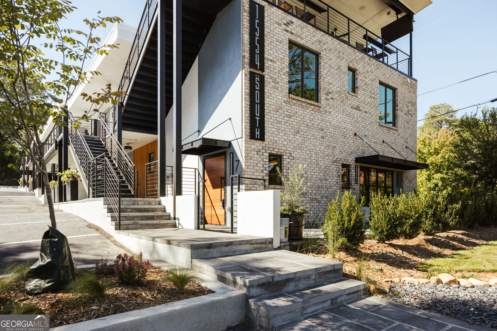 Property Photo: 1554 Lumpkin Street 7 GA 30605
