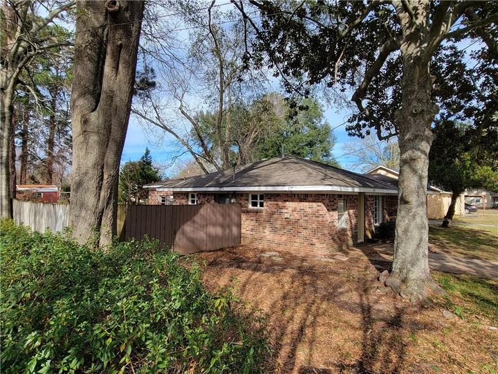 Property Photo: 624 E 5th Street LA 71457