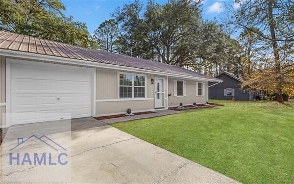 Property Photo: 1076 Live Oak Drive GA 31310