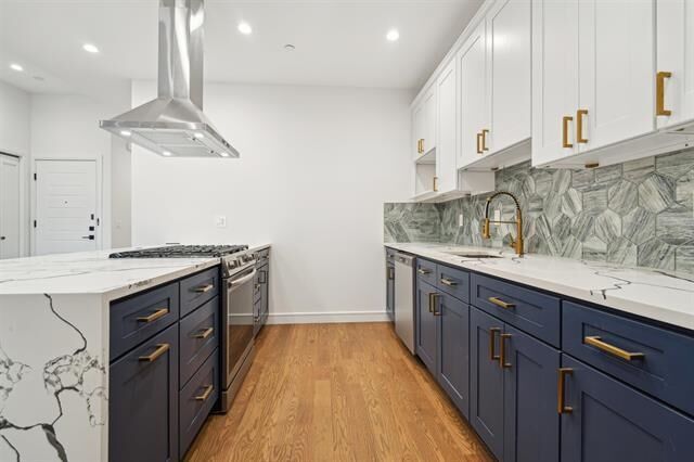 Property Photo:  435 Central Ave 2  NJ 07307 