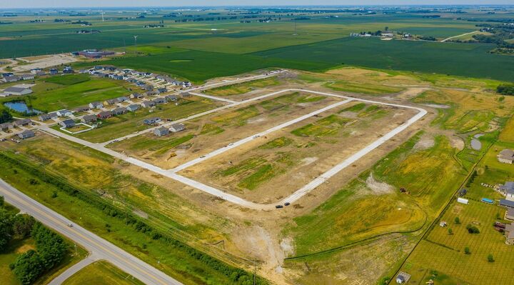 Property Photo:  1105 Willow Drive  IA 50124 