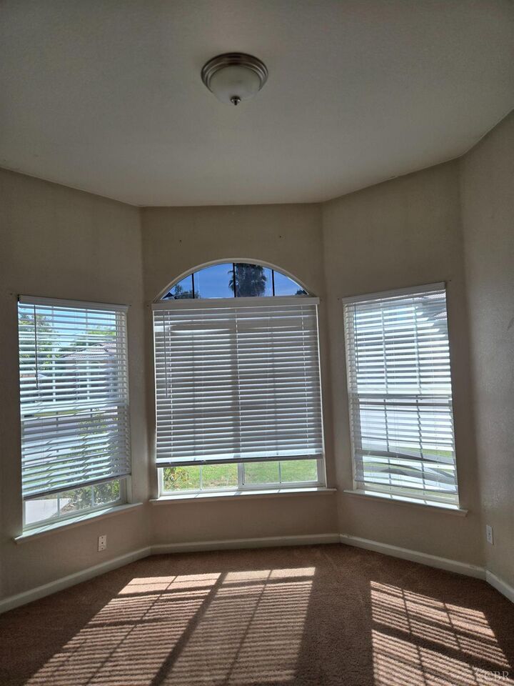 Property Photo:  1131 Paradise Drive  CA 93245 