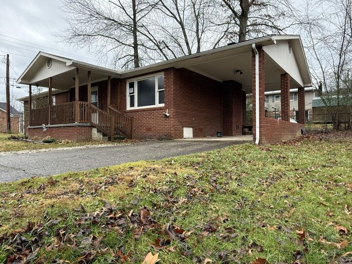 Property Photo:  11 Short Street  KY 41260 