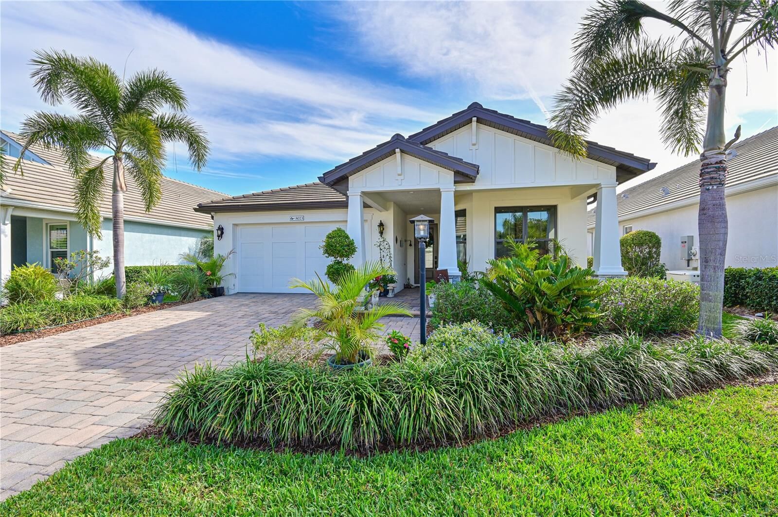 Property Photo:  8023 Sandstar Way  FL 34240 