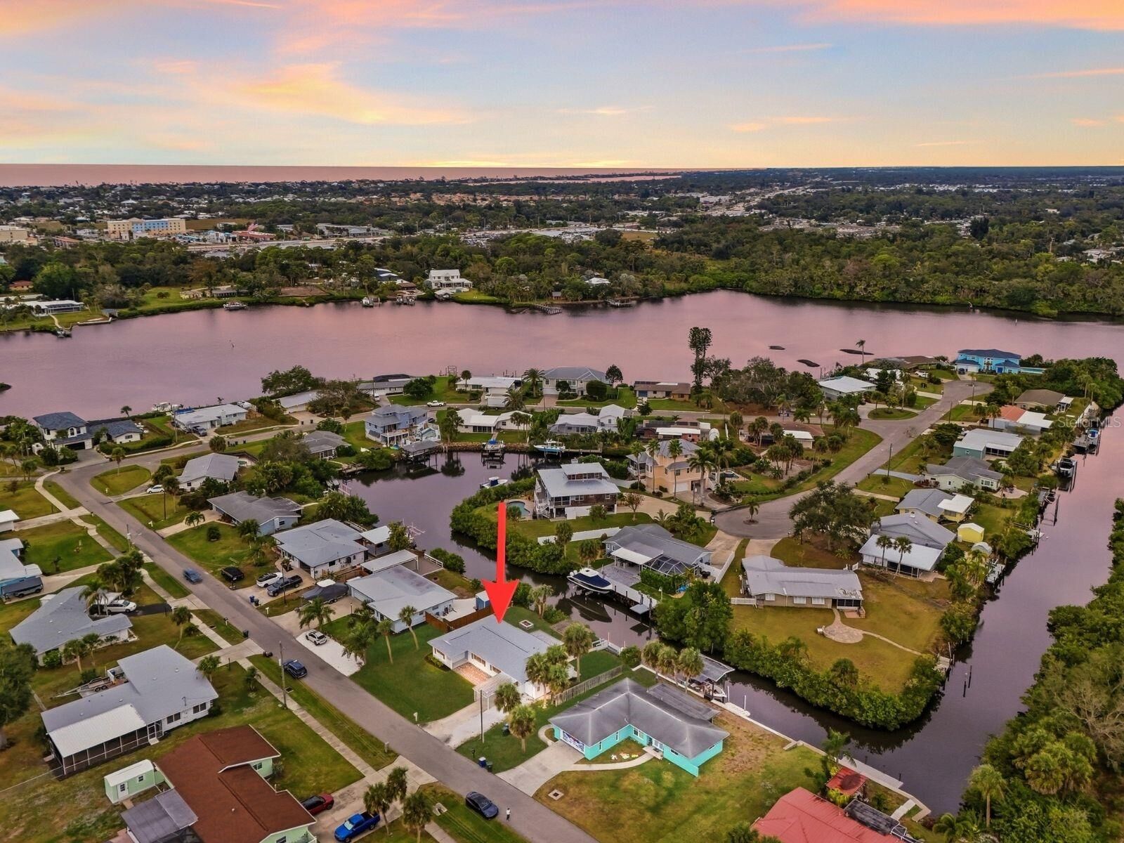 Property Photo:  509 Buena Vista Drive  FL 34275 