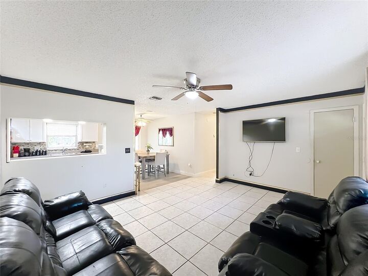Property Photo:  2551 El Portal Avenue  FL 32773 
