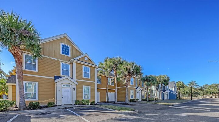 Property Photo:  5520 Rosehill Road 203  FL 34233 