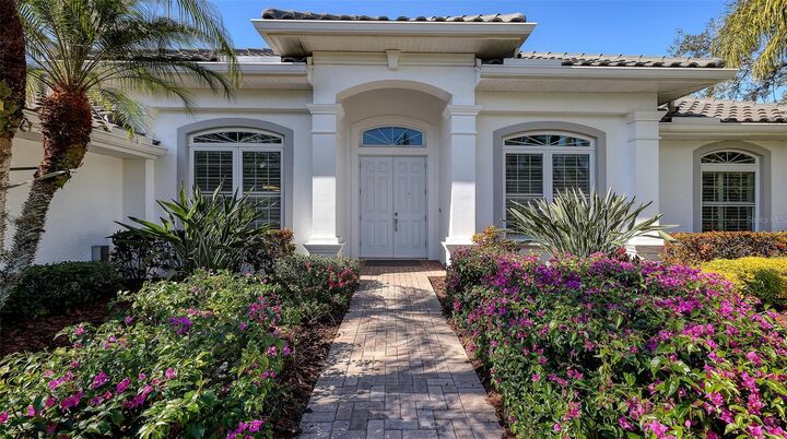 Property Photo:  4704 Sweetmeadow Circle  FL 34238 