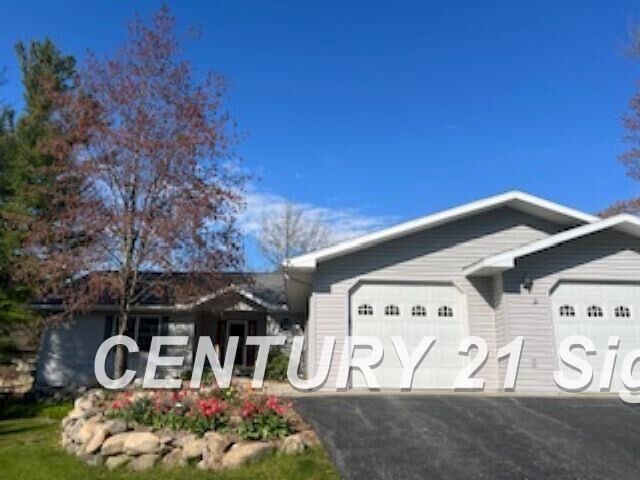 Property Photo: 5297 S Pine Street MI 48612