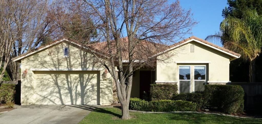 Property Photo:  130 N Rock House Circle  CA 95835 