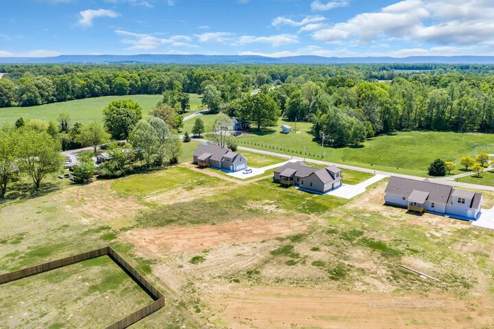 Property Photo:  80 Wiseman Lane  TN 37398 