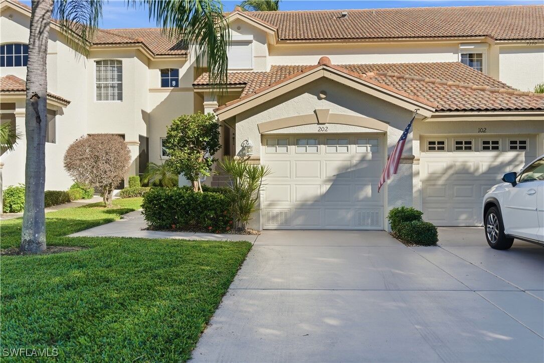 Property Photo:  9290 Bayberry Bend 202  FL 33908 