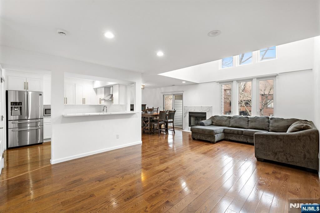 Property Photo:  714 Mainsail Lane  NJ 07094 